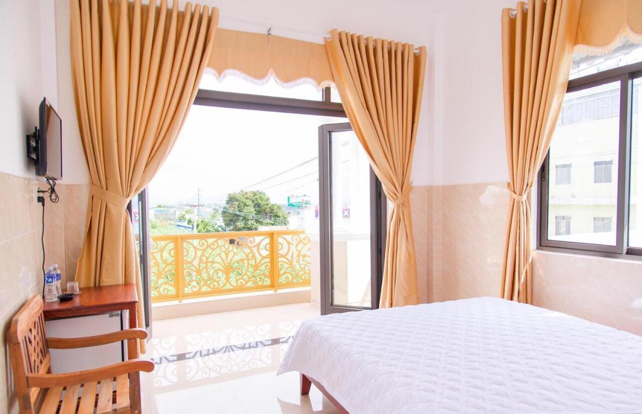Thu Hien Hotel Pleiku - By Bay Luxury Plei Holang Esterno foto
