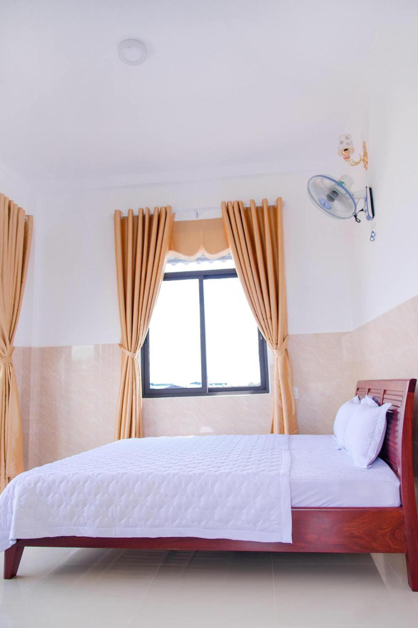 Thu Hien Hotel Pleiku - By Bay Luxury Plei Holang Esterno foto