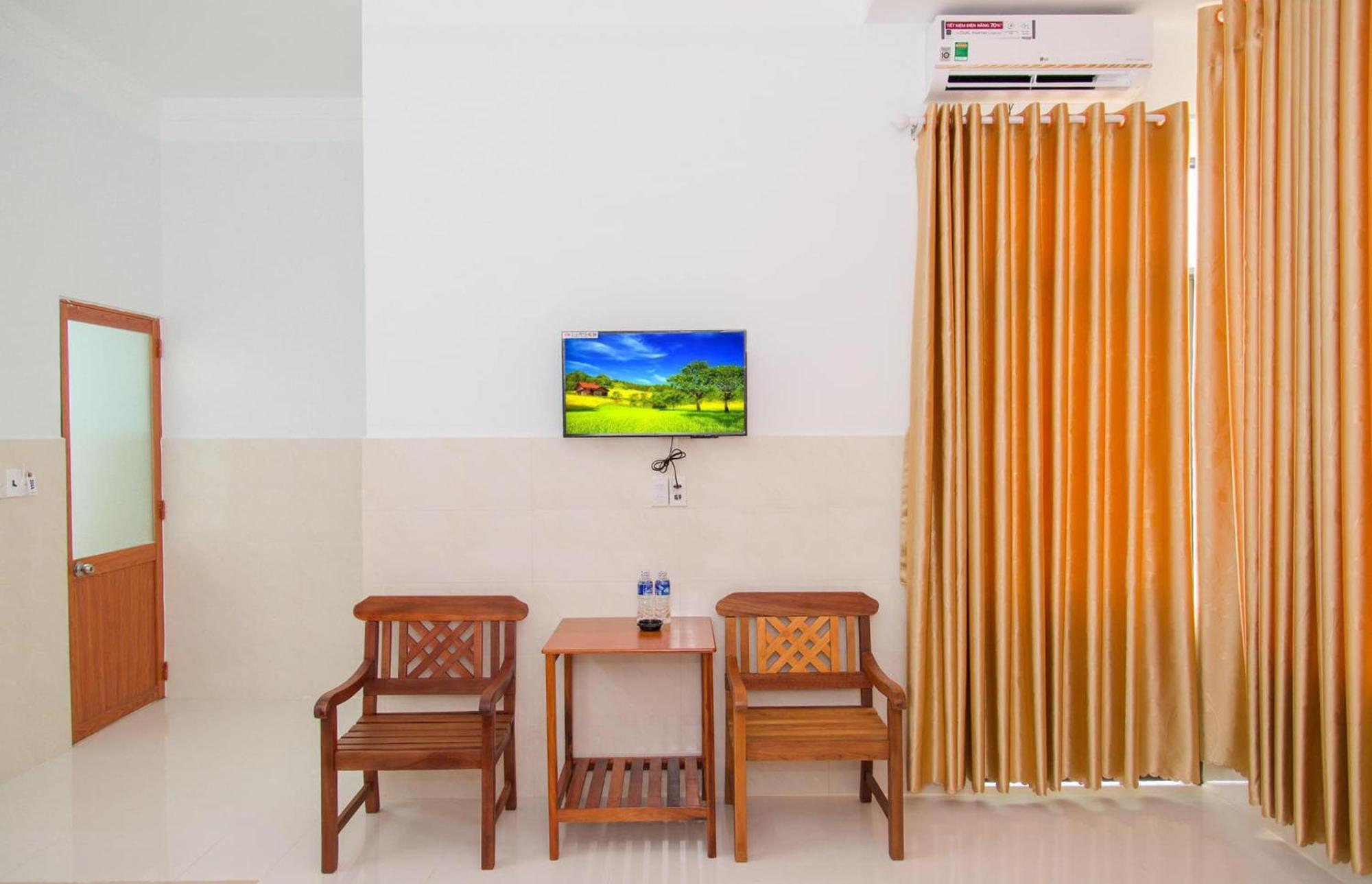 Thu Hien Hotel Pleiku - By Bay Luxury Plei Holang Esterno foto