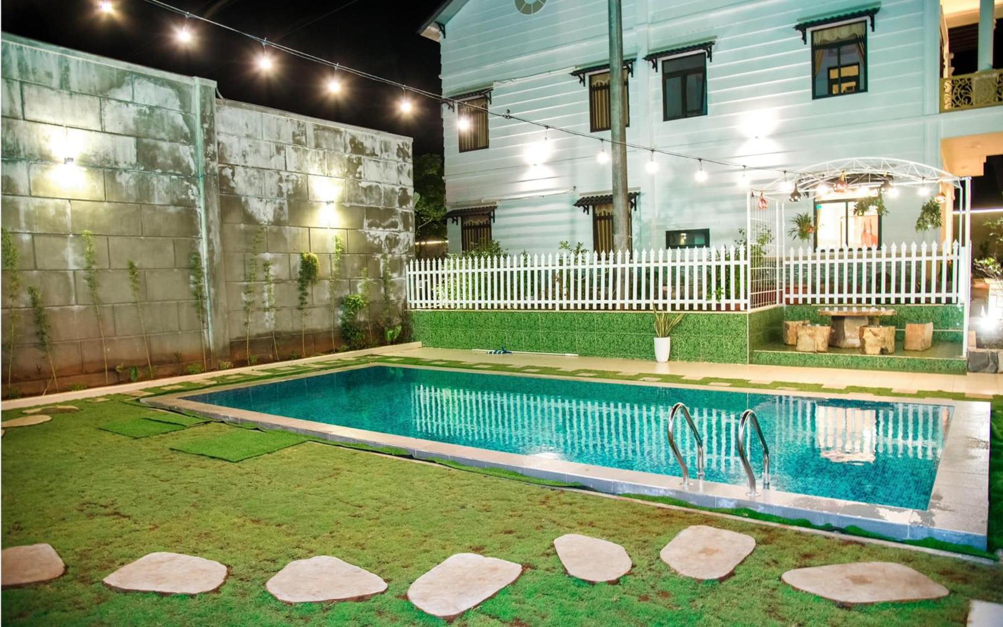 Thu Hien Hotel Pleiku - By Bay Luxury Plei Holang Esterno foto